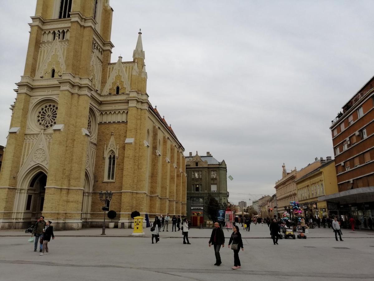 Filinhome Zmaj Jovina Suite Novi Sad Buitenkant foto