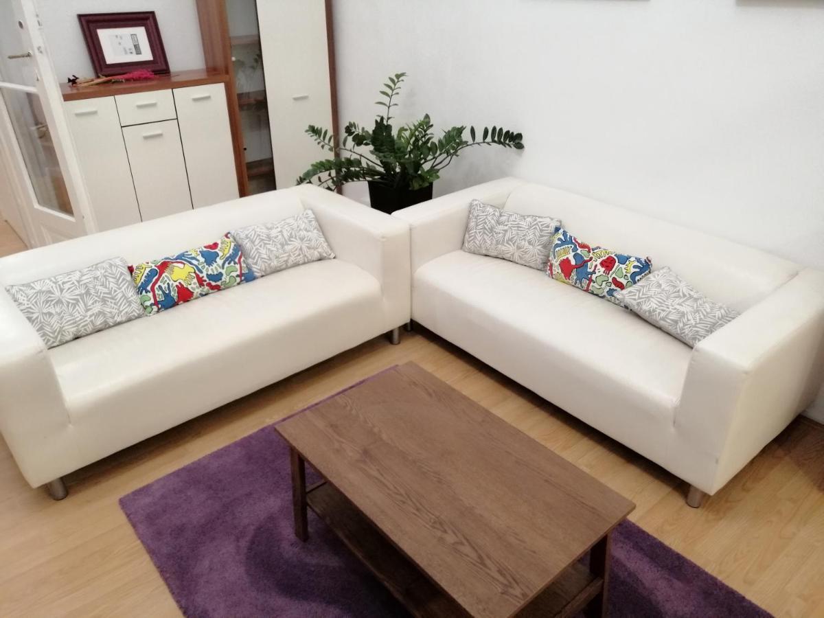 Filinhome Zmaj Jovina Suite Novi Sad Buitenkant foto