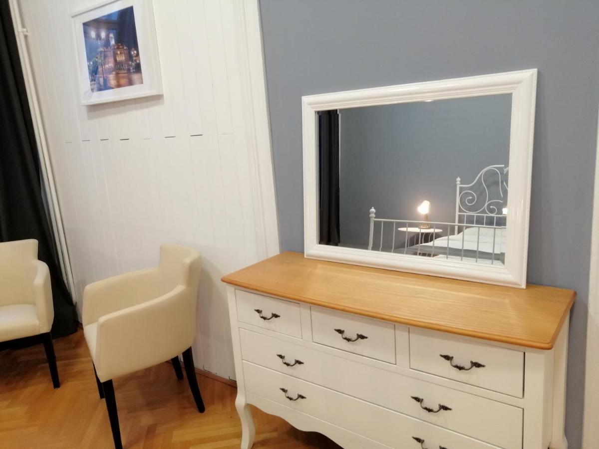 Filinhome Zmaj Jovina Suite Novi Sad Buitenkant foto