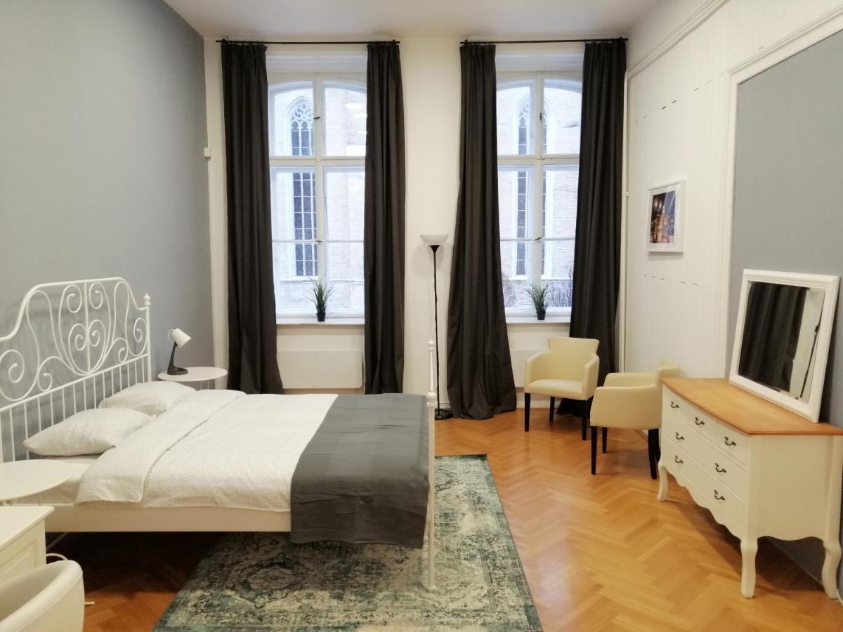 Filinhome Zmaj Jovina Suite Novi Sad Buitenkant foto