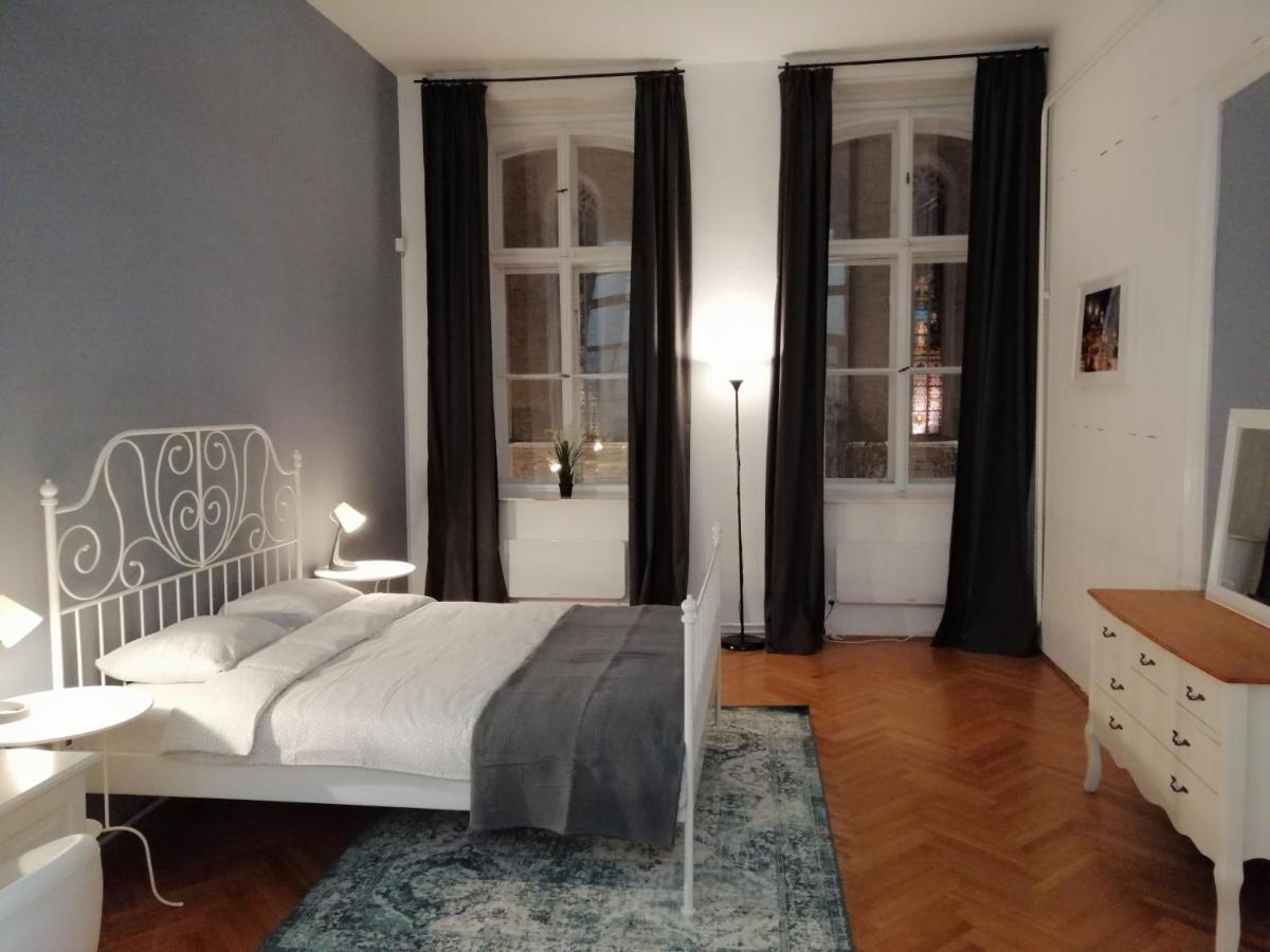 Filinhome Zmaj Jovina Suite Novi Sad Buitenkant foto